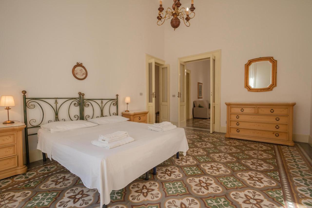 ブリンディジ Dimora Apulia Bed & Breakfast エクステリア 写真
